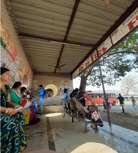 mahad bus stand waiting room